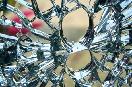 forensic glass analysis